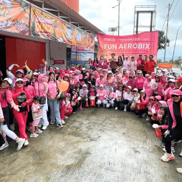 Ribuan anggota MeCookers pada acara Fun Aerobix Mecoo